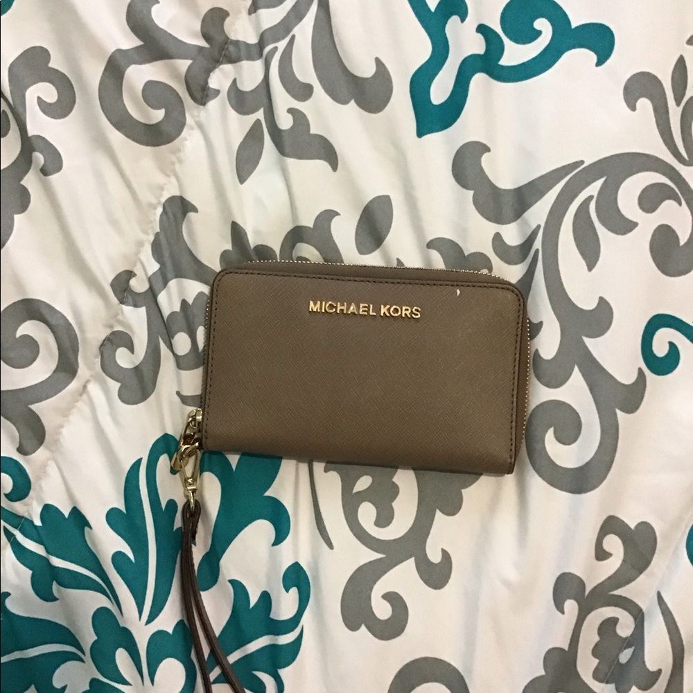 Michael Kors Wristlet
